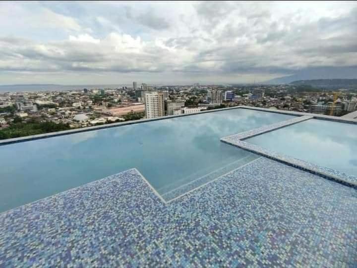 Aeon Towers Studio Suite Davao Stadt Exterior foto